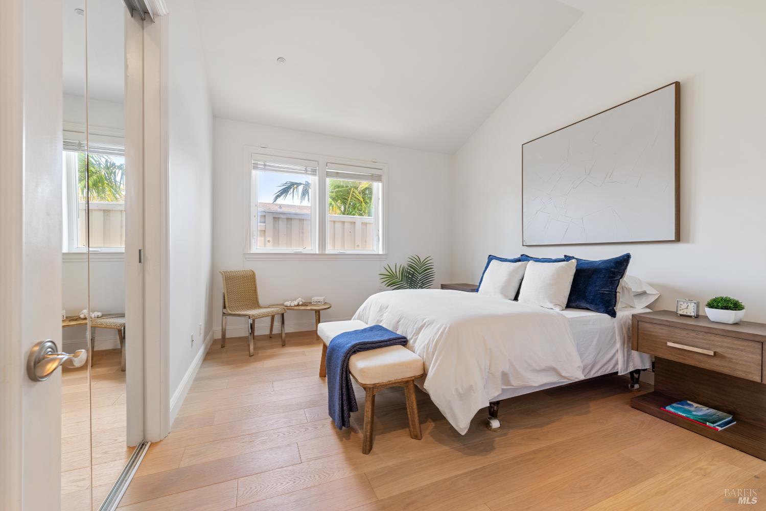 Detail Gallery Image 27 of 44 For 220 Jamaica St, Tiburon,  CA 94920 - 4 Beds | 2/1 Baths