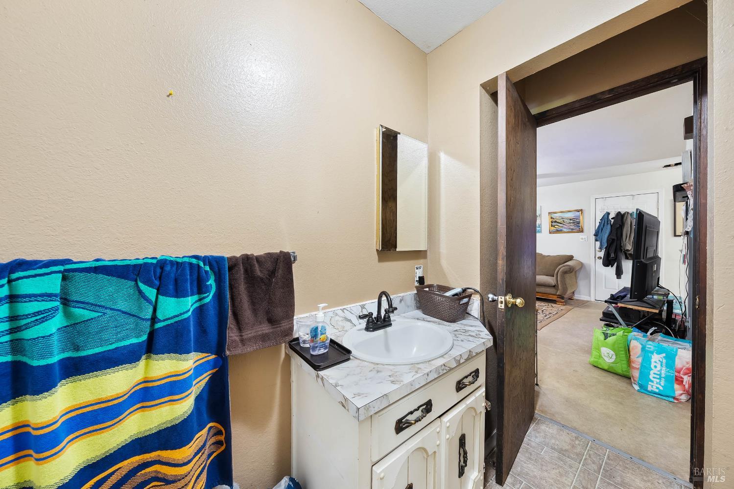 Detail Gallery Image 6 of 49 For 12902 Lakeland St, Clearlake Oaks,  CA 95423 - 4 Beds | 2/1 Baths