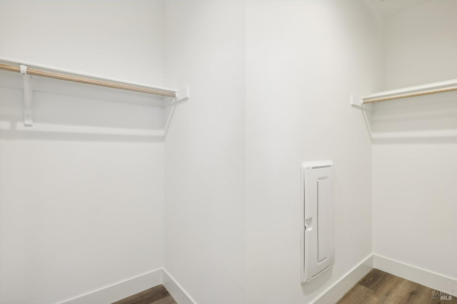 Detail Gallery Image 21 of 38 For 437 Semillion Ln, Santa Rosa,  CA 95403 - 3 Beds | 2/1 Baths