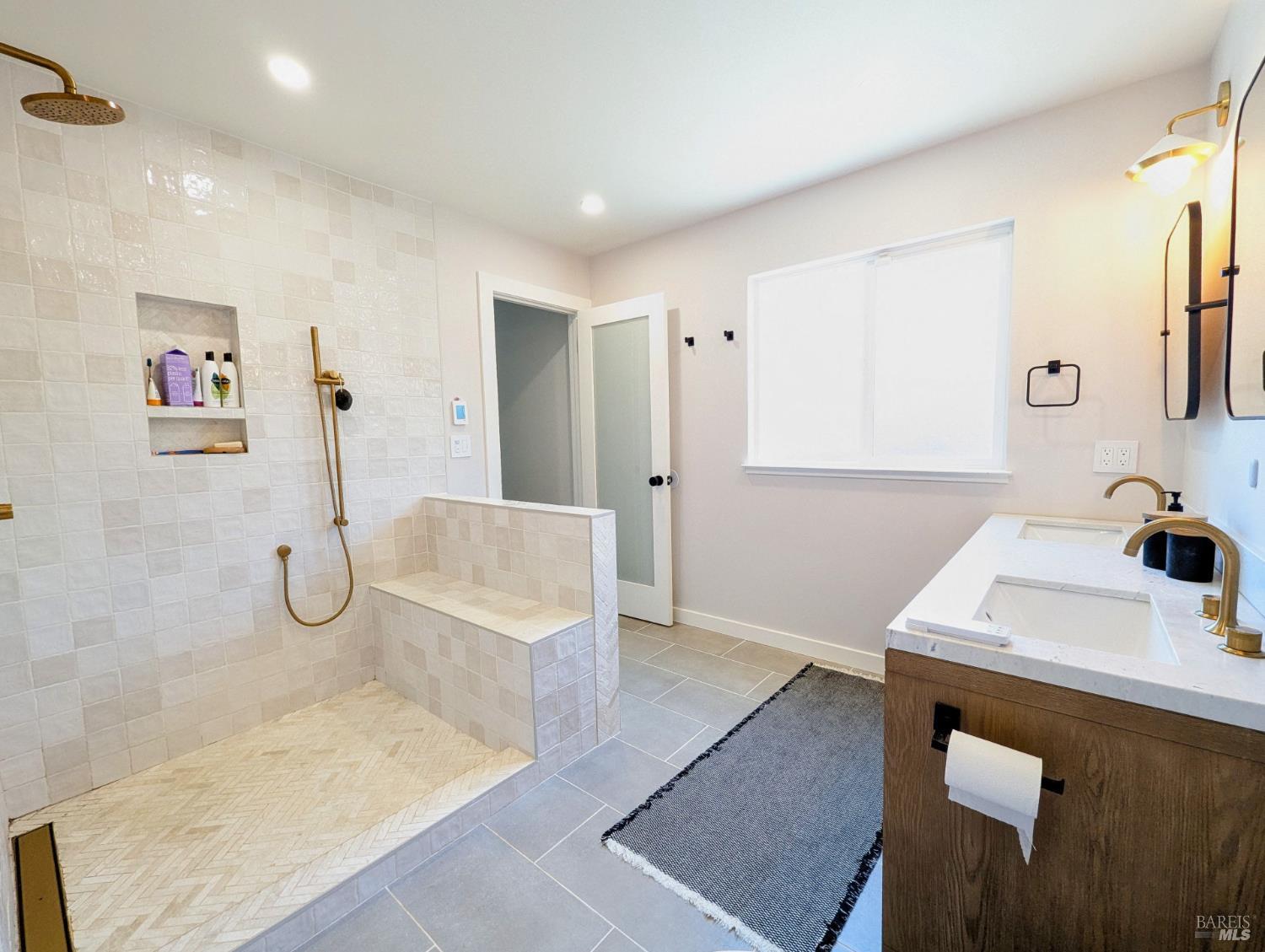 Detail Gallery Image 16 of 27 For 391 Cabernet Pl, Ukiah,  CA 95482 - 3 Beds | 2 Baths