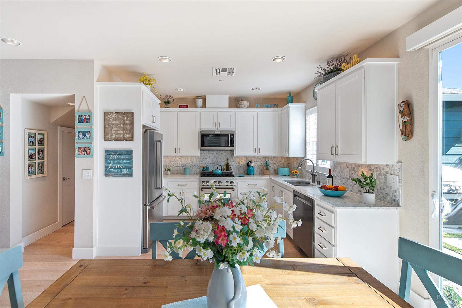 Detail Gallery Image 9 of 37 For 23 Lipton Way, Cotati,  CA 94931 - 3 Beds | 2/1 Baths