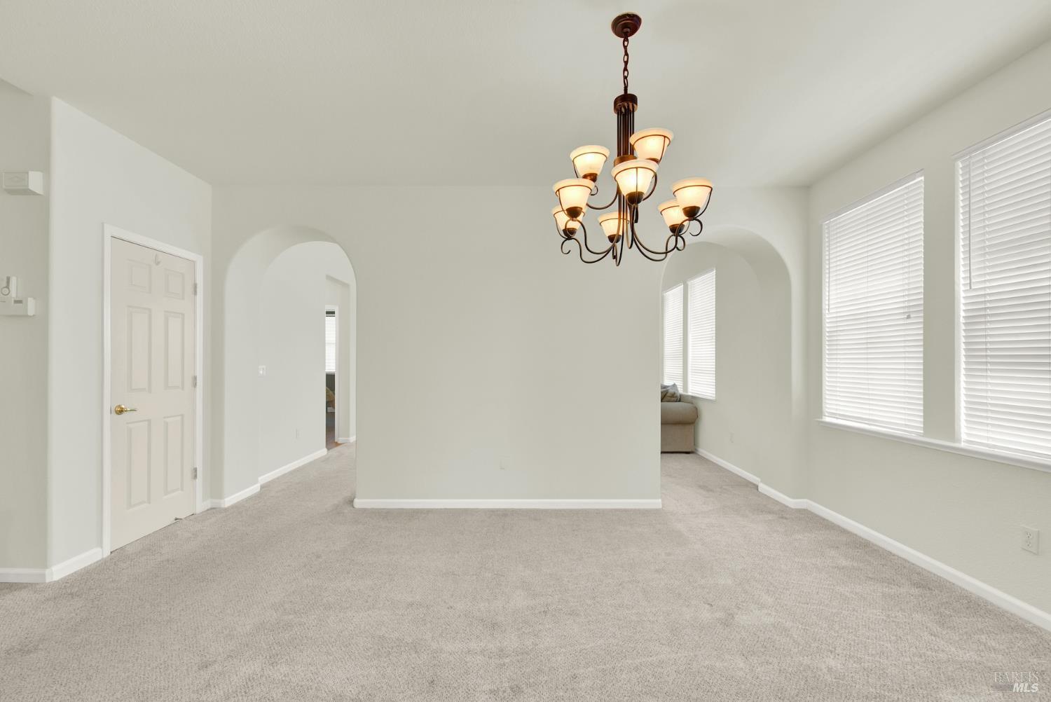 Detail Gallery Image 21 of 99 For 365 Sage Sparrow Cir, Vacaville,  CA 95687 - 6 Beds | 4 Baths