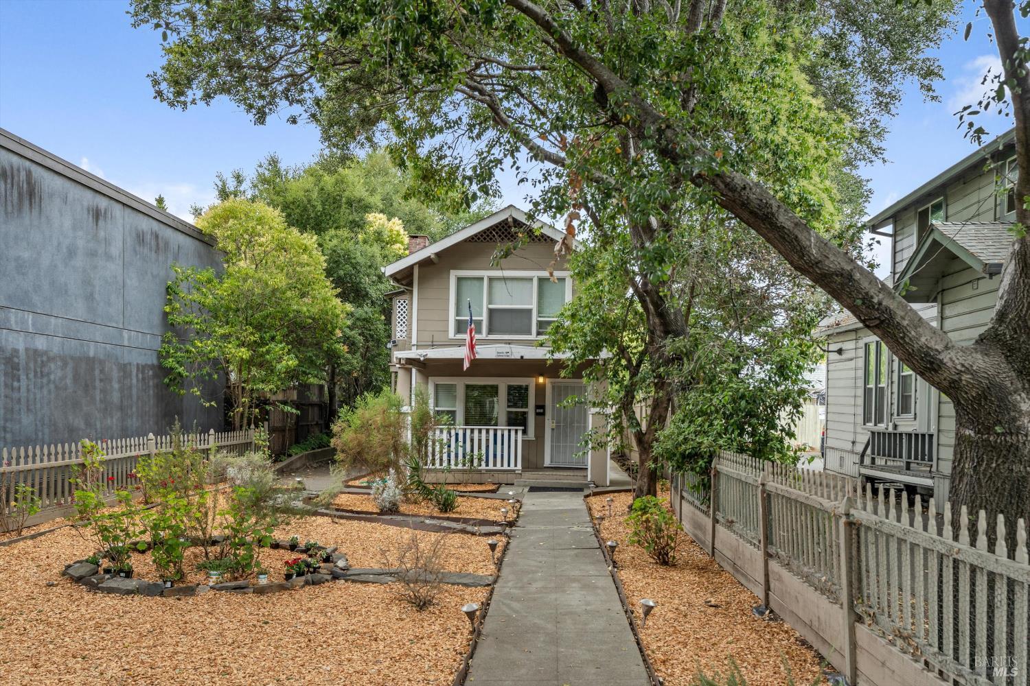 Detail Gallery Image 2 of 35 For 409 College Ave, Santa Rosa,  CA 95401 - – Beds | – Baths