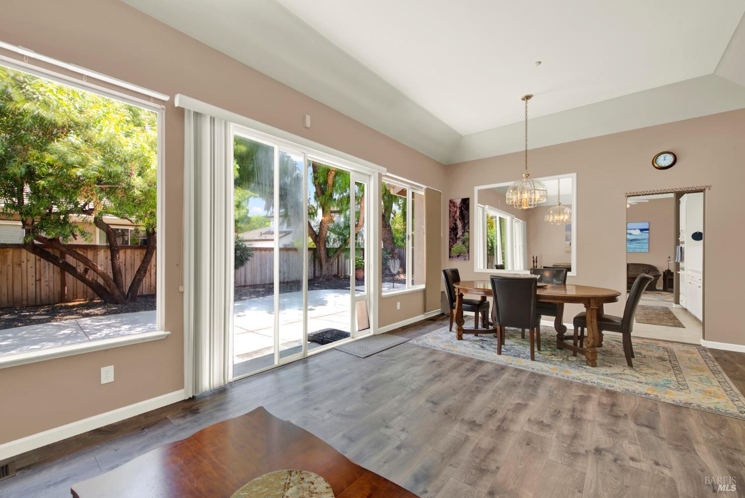Detail Gallery Image 25 of 93 For 616 Pavilion Dr, Fairfield,  CA 94534 - 3 Beds | 2/1 Baths
