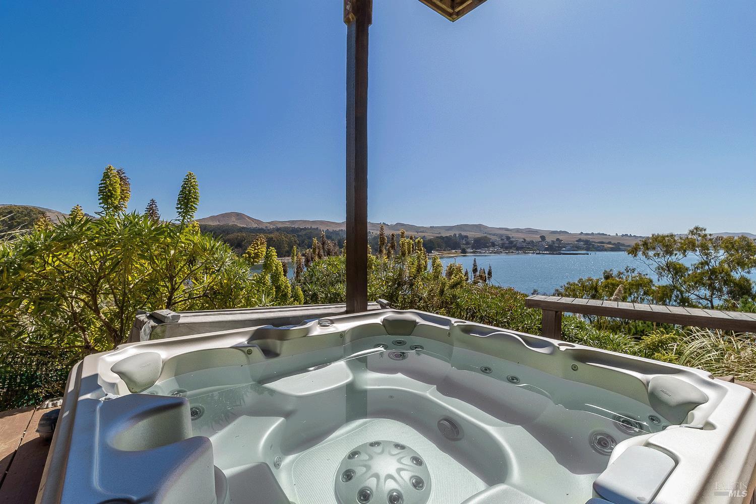 Detail Gallery Image 19 of 28 For 2020 Sandpiper Ct, Bodega Bay,  CA 94923 - 2 Beds | 1 Baths