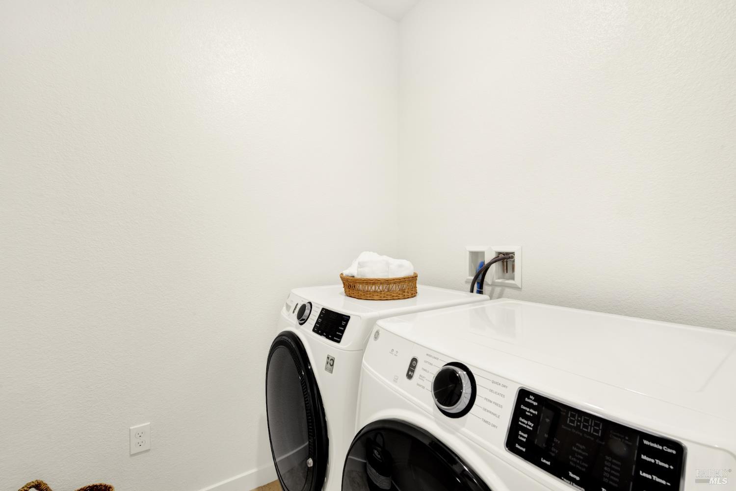 Detail Gallery Image 30 of 73 For 570 Wildflower Ct, Dixon,  CA 95620 - 3 Beds | 2 Baths