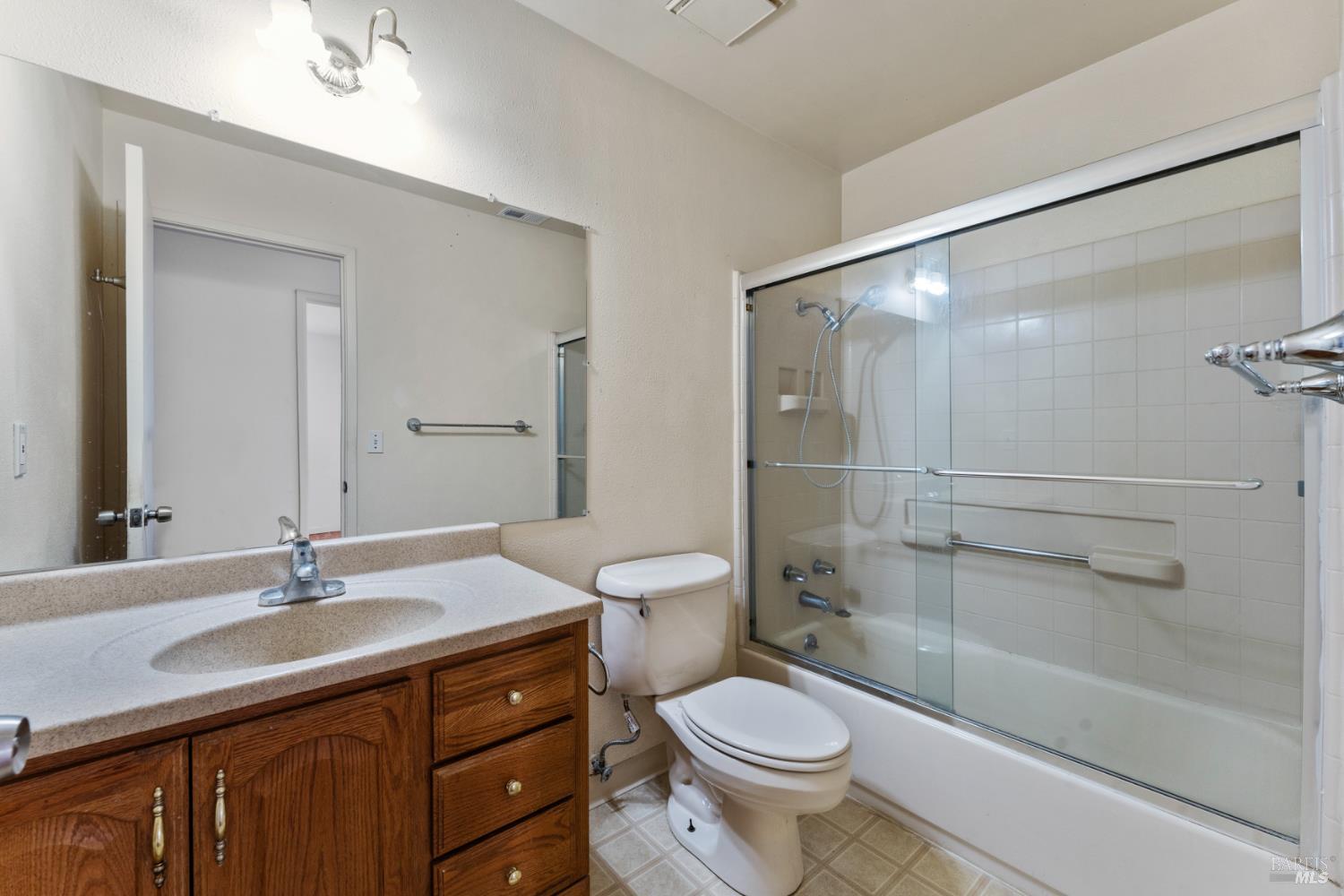 Detail Gallery Image 16 of 44 For 2049 Harte Ct, Fairfield,  CA 94533 - 4 Beds | 2 Baths
