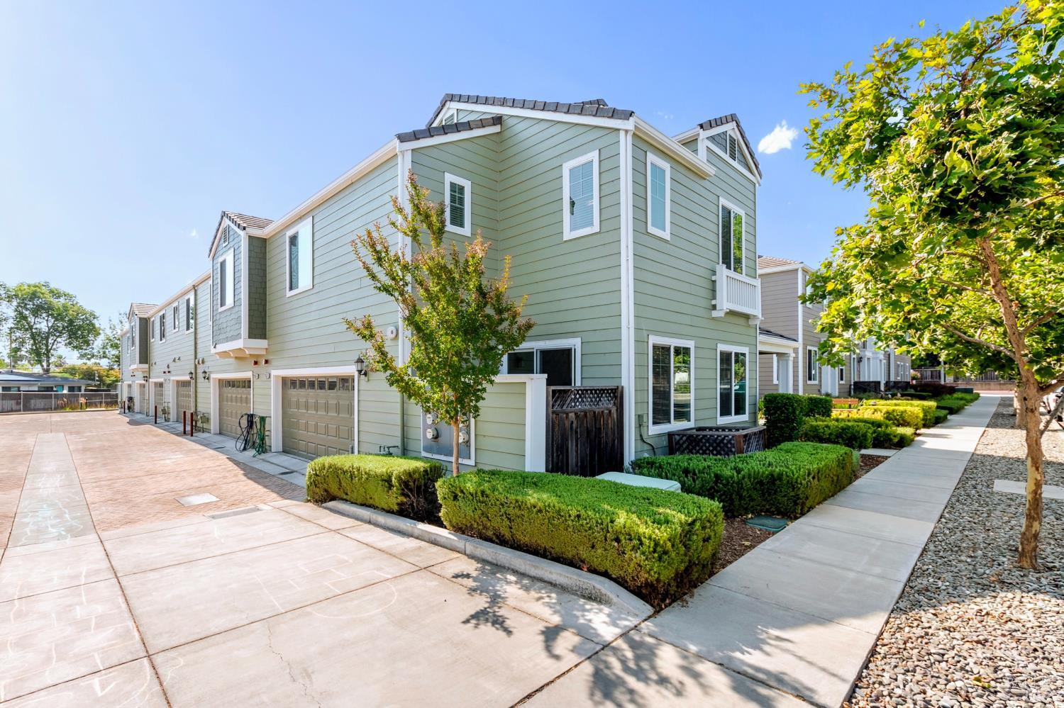 Detail Gallery Image 15 of 47 For 2152 Eva St, Napa,  CA 94559 - 3 Beds | 2/1 Baths