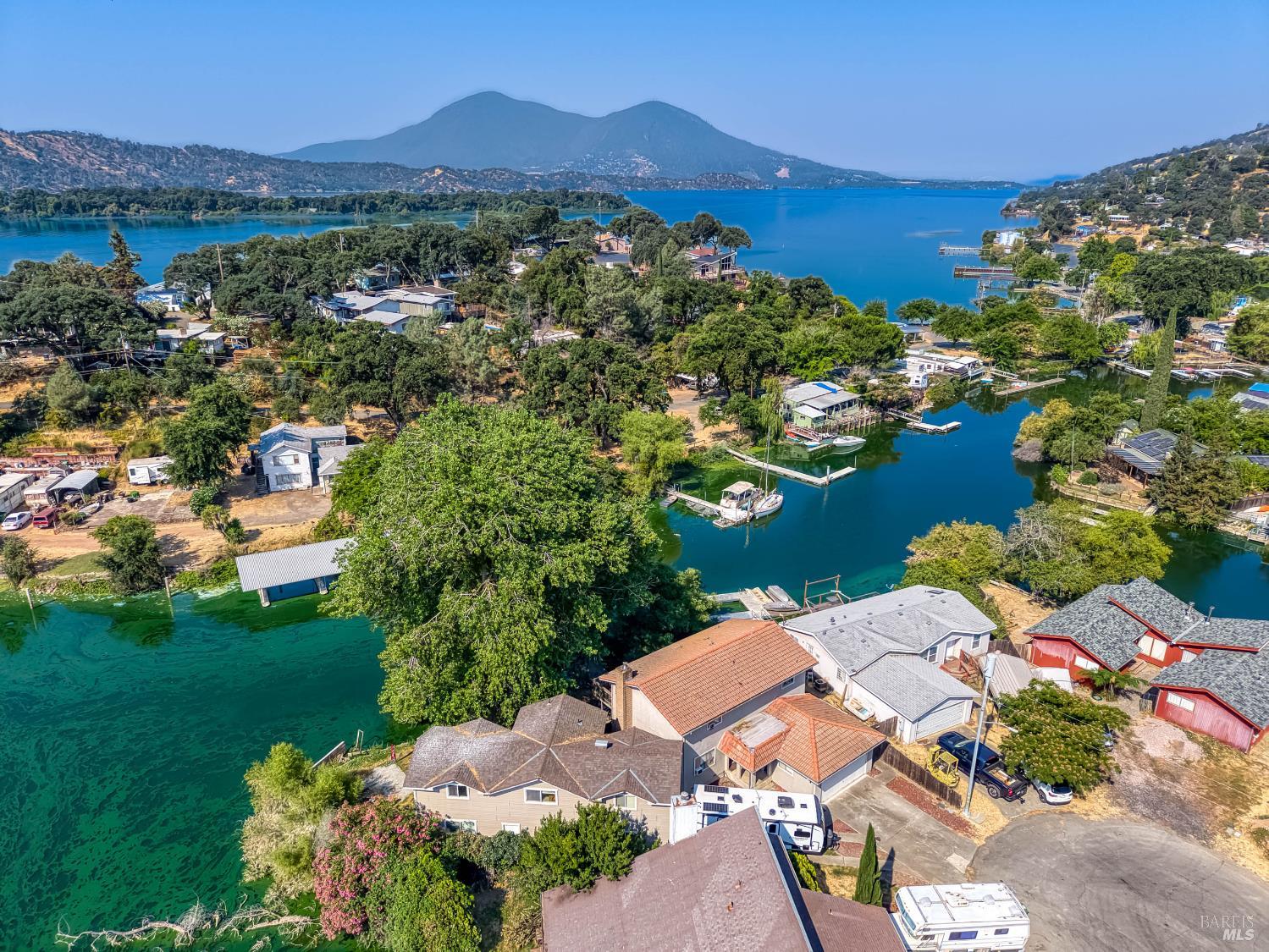 Detail Gallery Image 18 of 49 For 12902 Lakeland St, Clearlake Oaks,  CA 95423 - 4 Beds | 2/1 Baths