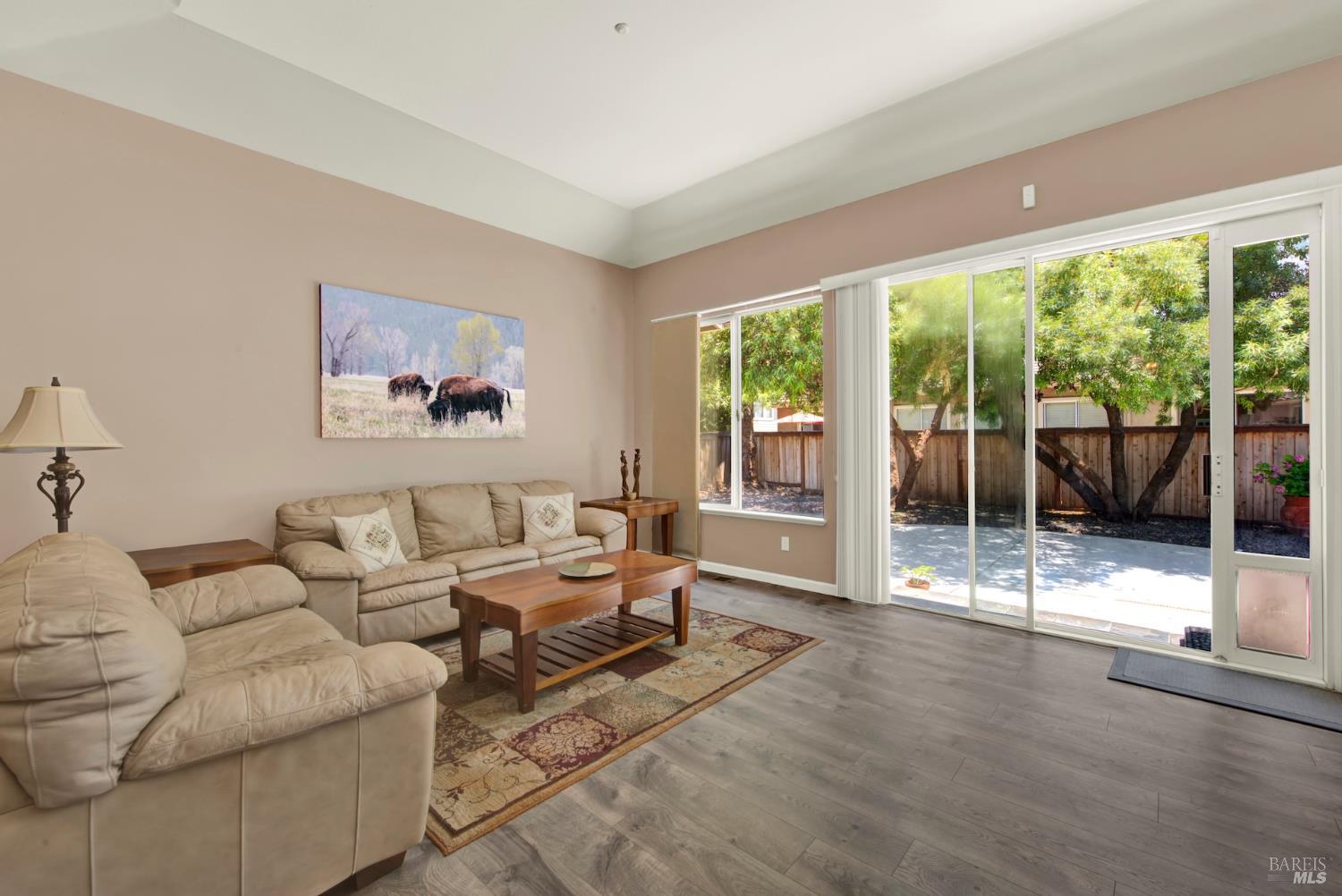 Detail Gallery Image 22 of 93 For 616 Pavilion Dr, Fairfield,  CA 94534 - 3 Beds | 2/1 Baths