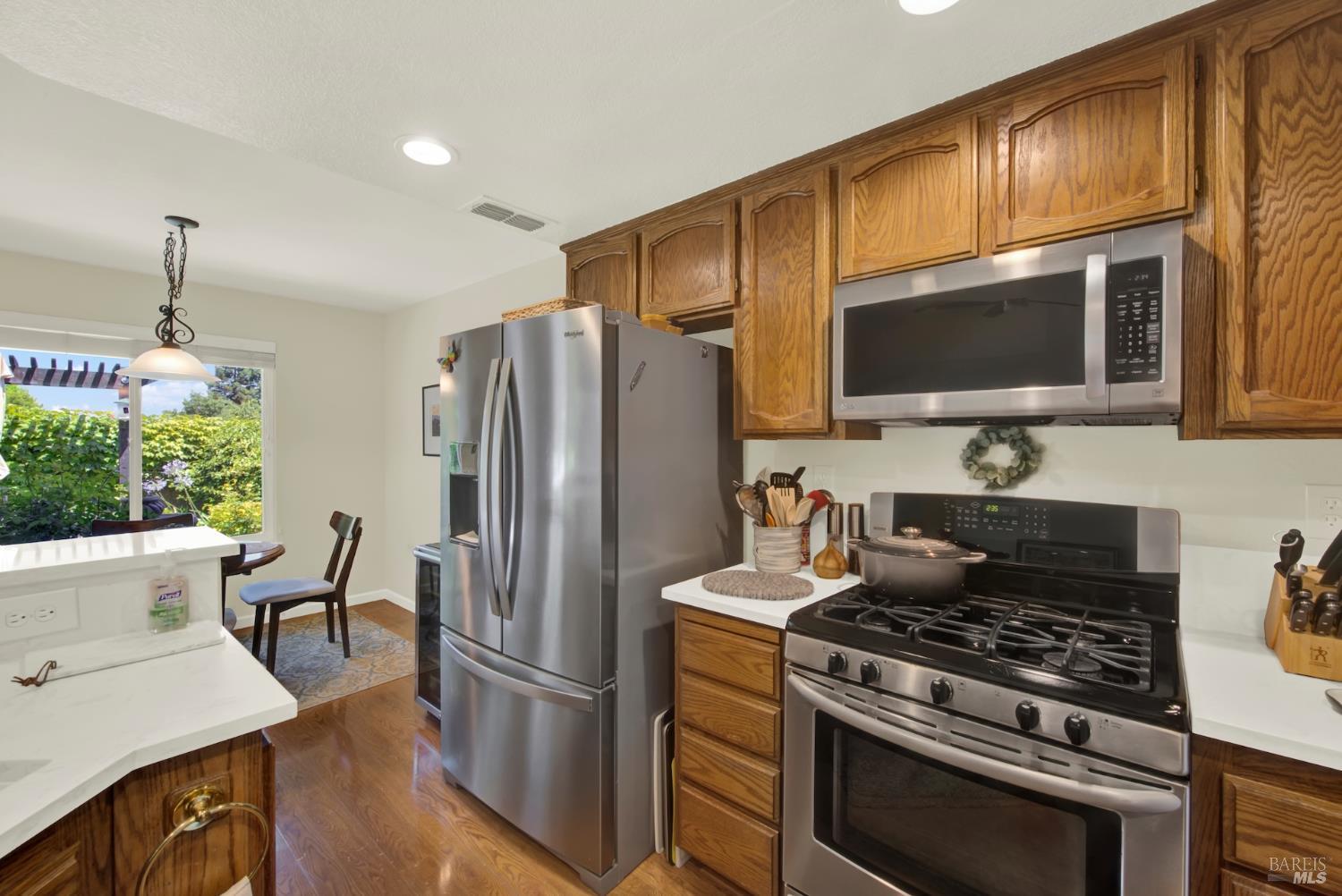 Detail Gallery Image 25 of 63 For 231 Ballindine Dr, Vacaville,  CA 95688 - 4 Beds | 2 Baths