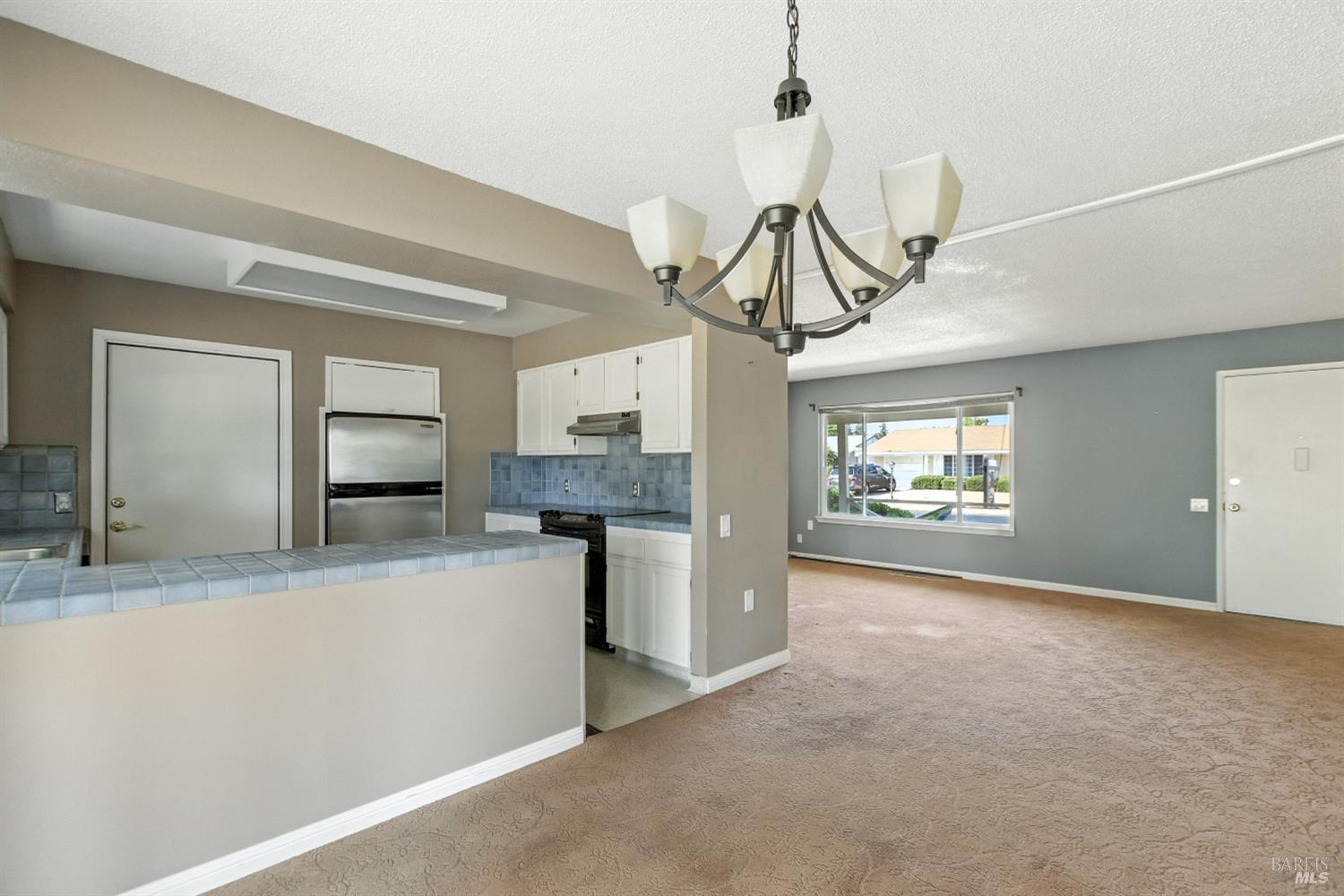 Detail Gallery Image 8 of 30 For 189 Lassen Cir, Vacaville,  CA 95687 - 2 Beds | 1 Baths