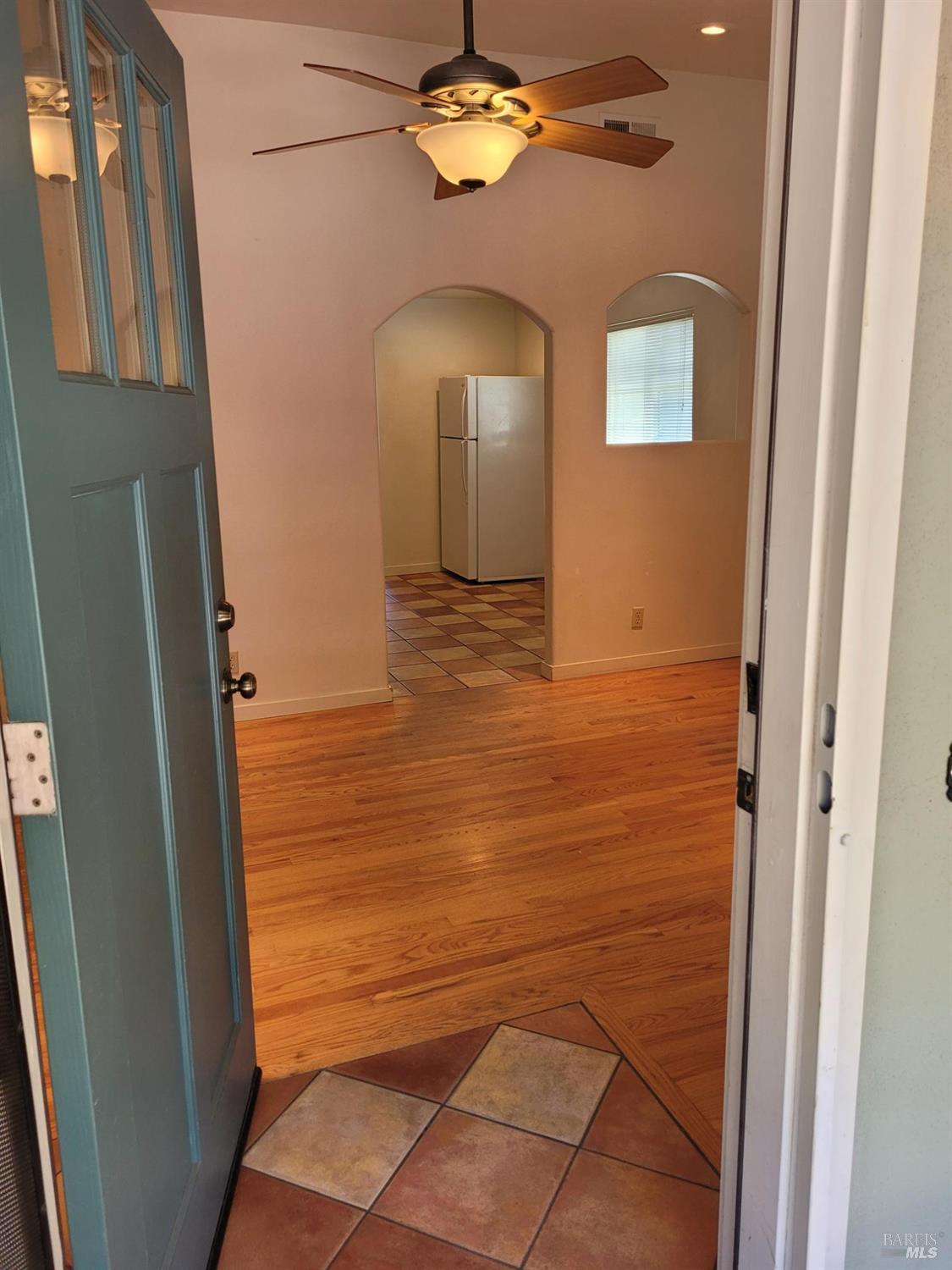 Detail Gallery Image 2 of 18 For 18135 Lucas Ave, Sonoma,  CA 95476 - 2 Beds | 2 Baths