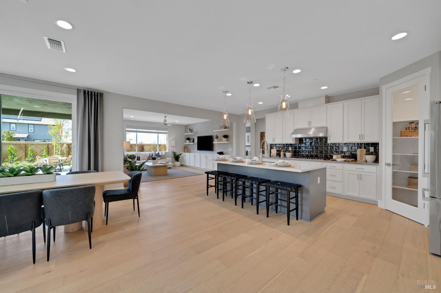 Detail Gallery Image 7 of 47 For 732 Temescal St, Oakley,  CA 94561 - 4 Beds | 3/1 Baths