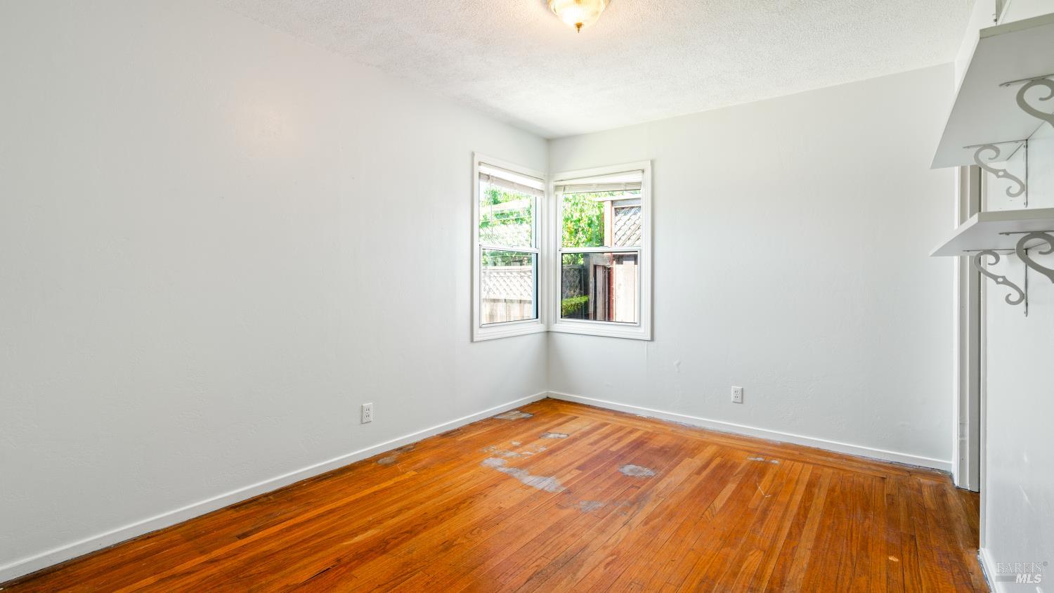 Detail Gallery Image 20 of 31 For 114 Edith St, Petaluma,  CA 94952 - 3 Beds | 2/1 Baths