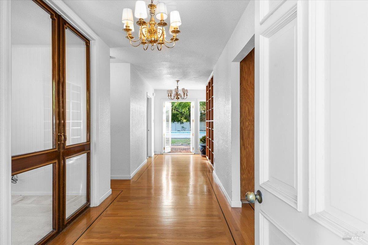 Detail Gallery Image 7 of 55 For 1819 Cedar St, Calistoga,  CA 94515 - 3 Beds | 2/1 Baths