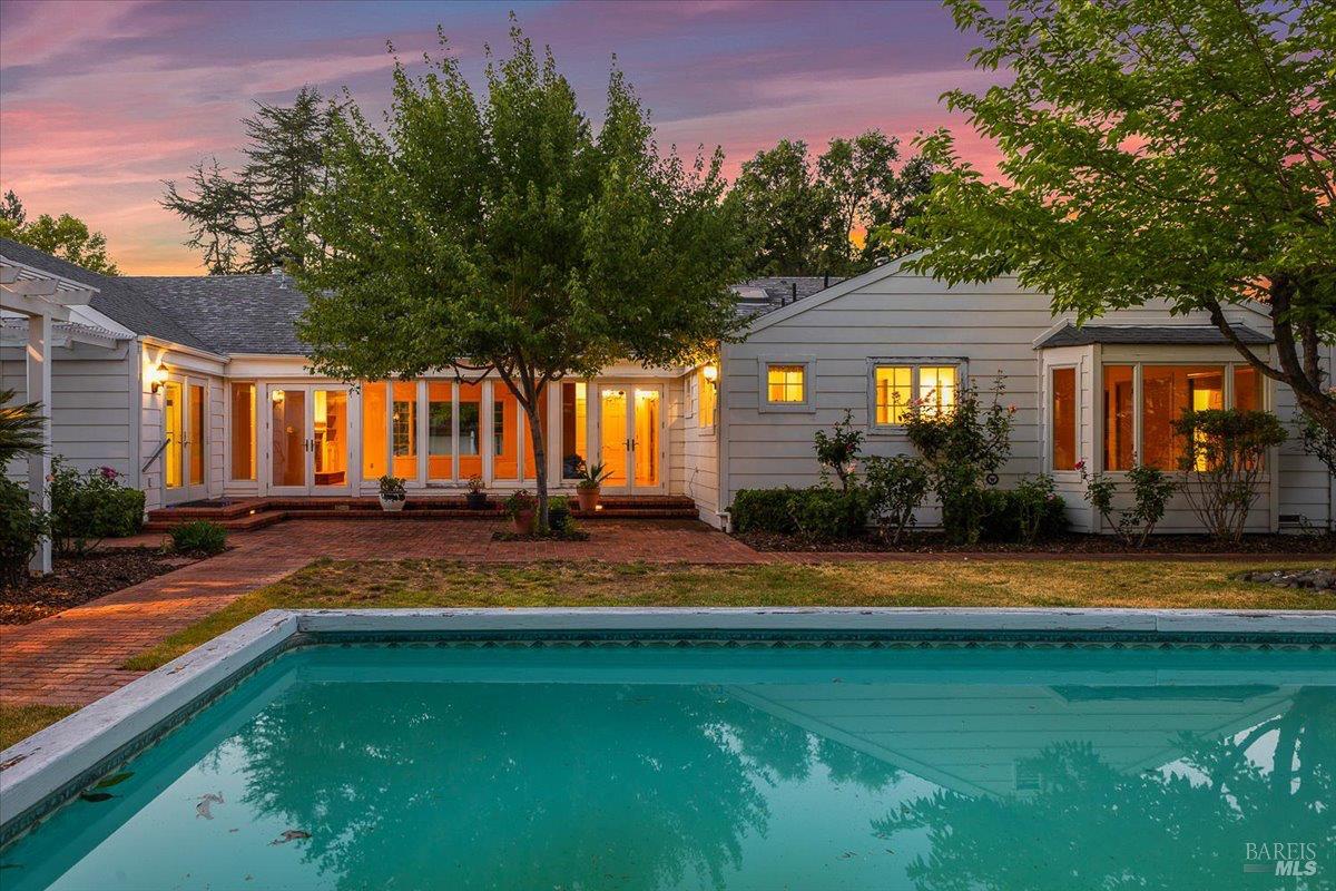 Detail Gallery Image 1 of 55 For 1819 Cedar St, Calistoga,  CA 94515 - 3 Beds | 2/1 Baths