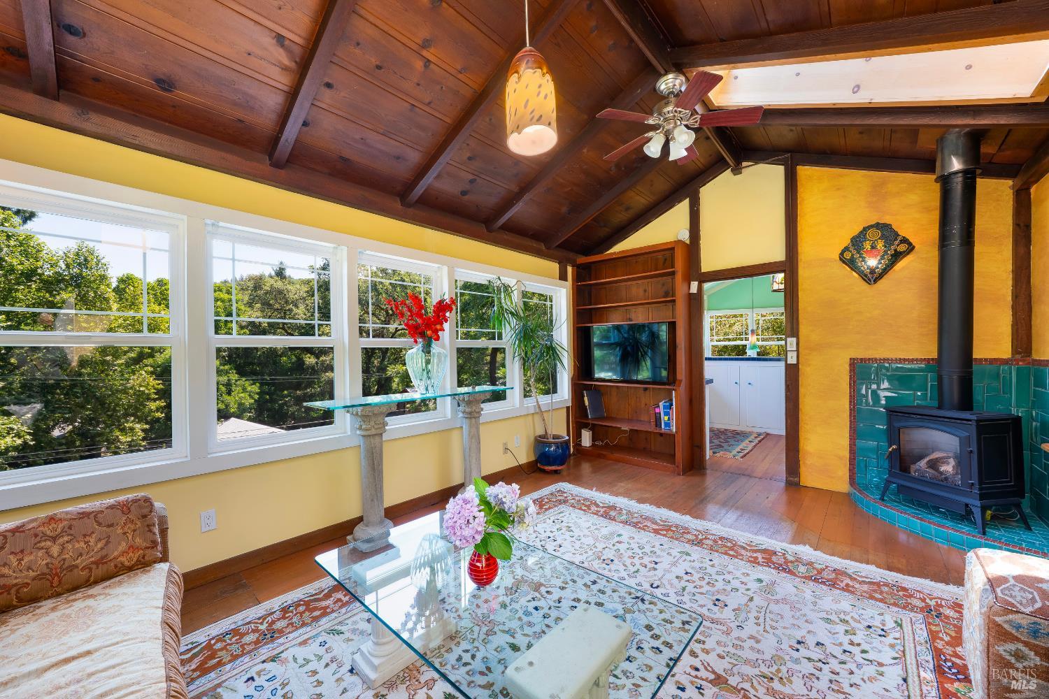 Detail Gallery Image 18 of 26 For 2693 S Fitch Mountain Rd, Healdsburg,  CA 95448 - 4 Beds | 3 Baths
