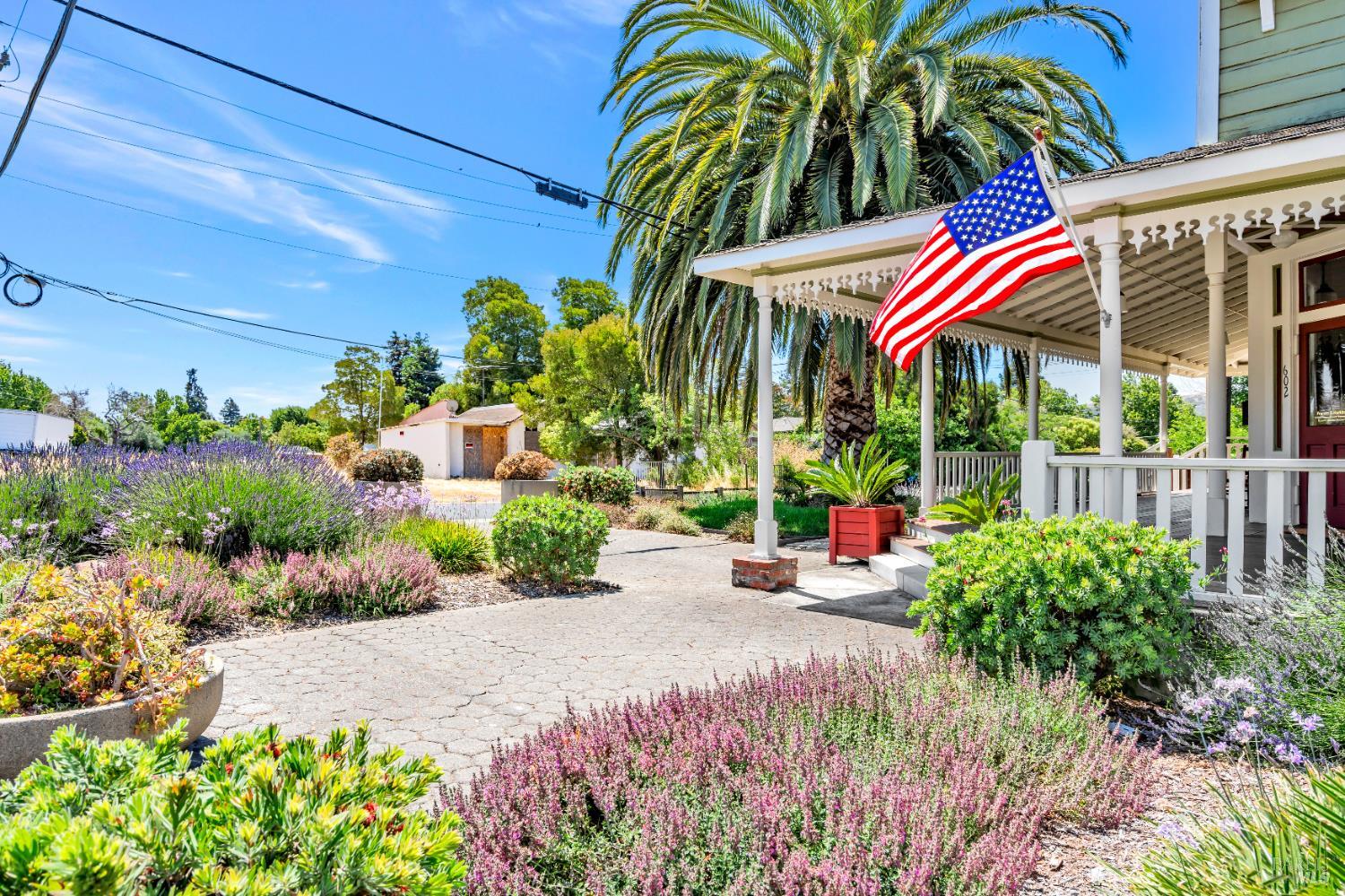 Detail Gallery Image 5 of 71 For 602 W K St, Benicia,  CA 94510 - – Beds | – Baths