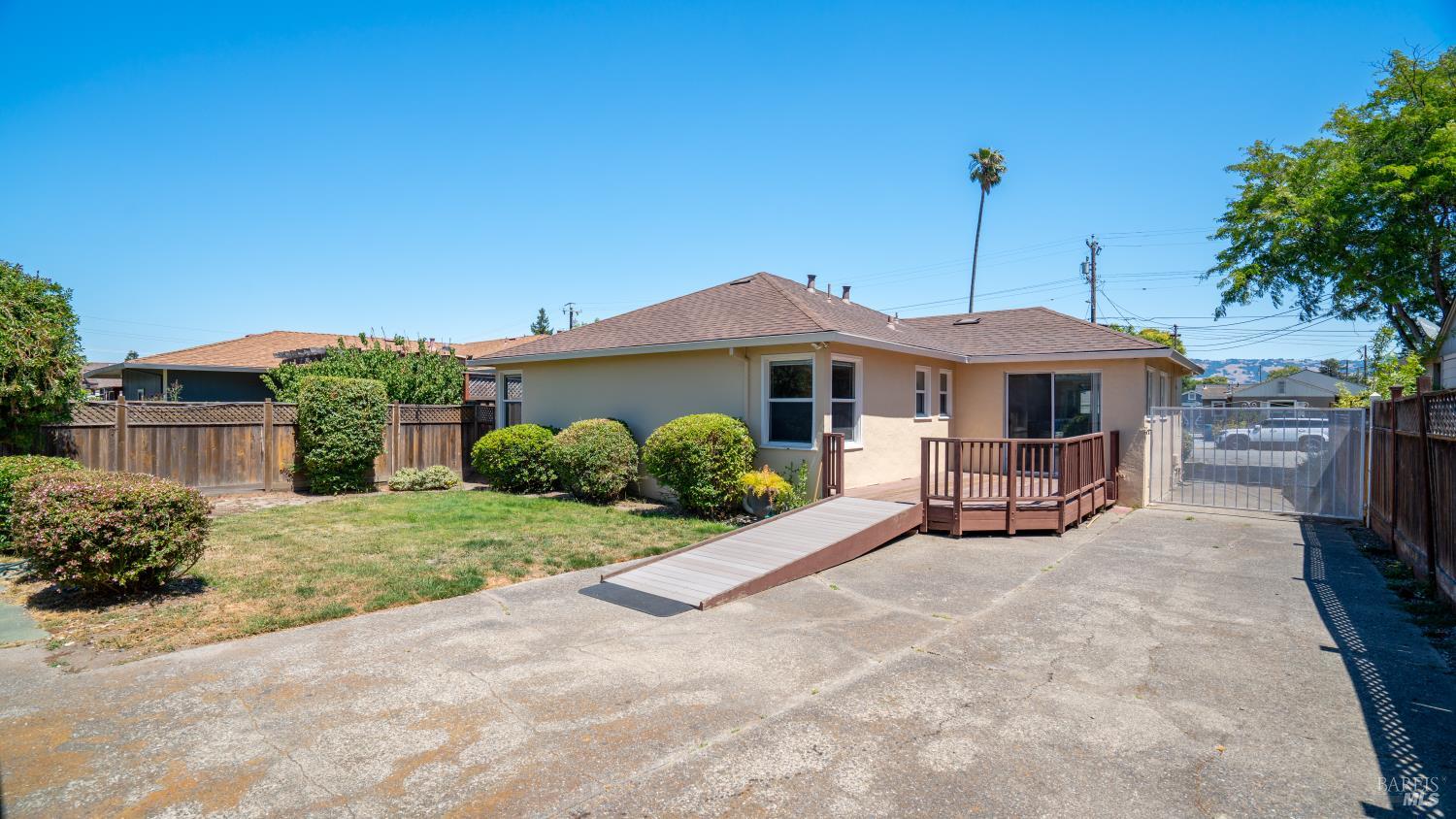 Detail Gallery Image 23 of 31 For 114 Edith St, Petaluma,  CA 94952 - 3 Beds | 2/1 Baths