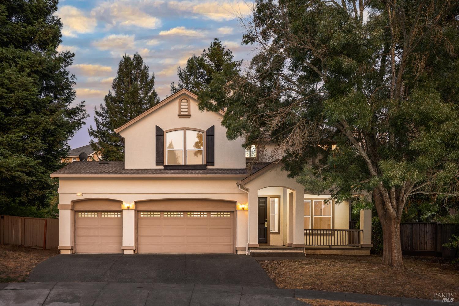 Detail Gallery Image 1 of 36 For 5795 Desoto Dr, Santa Rosa,  CA 95409 - 4 Beds | 3 Baths