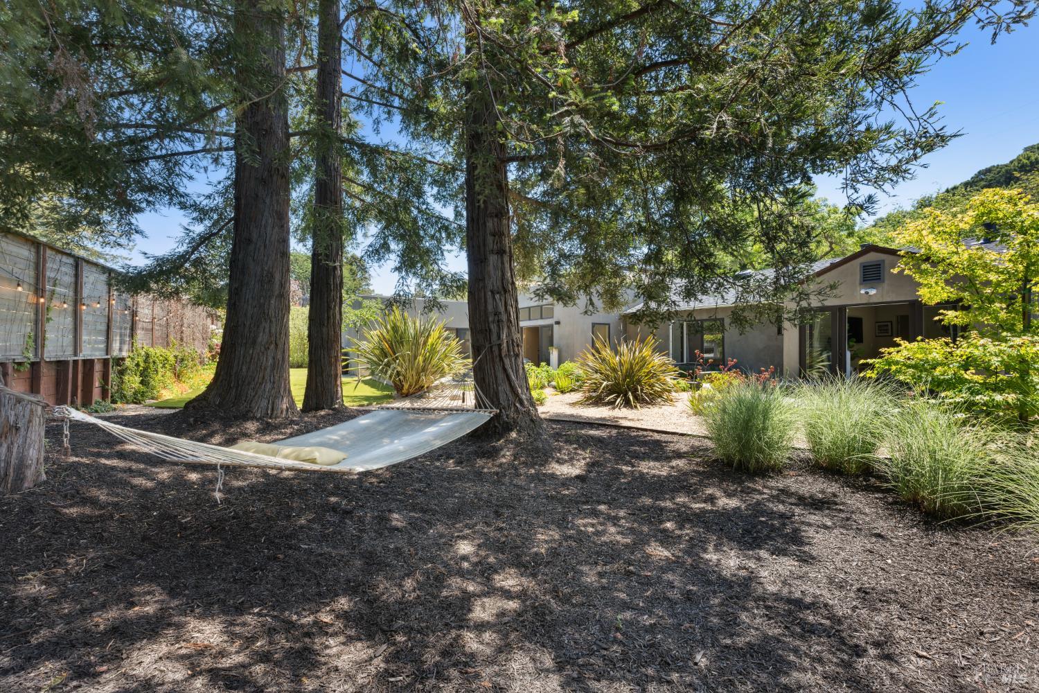 Detail Gallery Image 24 of 24 For 17 Juno Rd, Tiburon,  CA 94920 - 3 Beds | 3 Baths