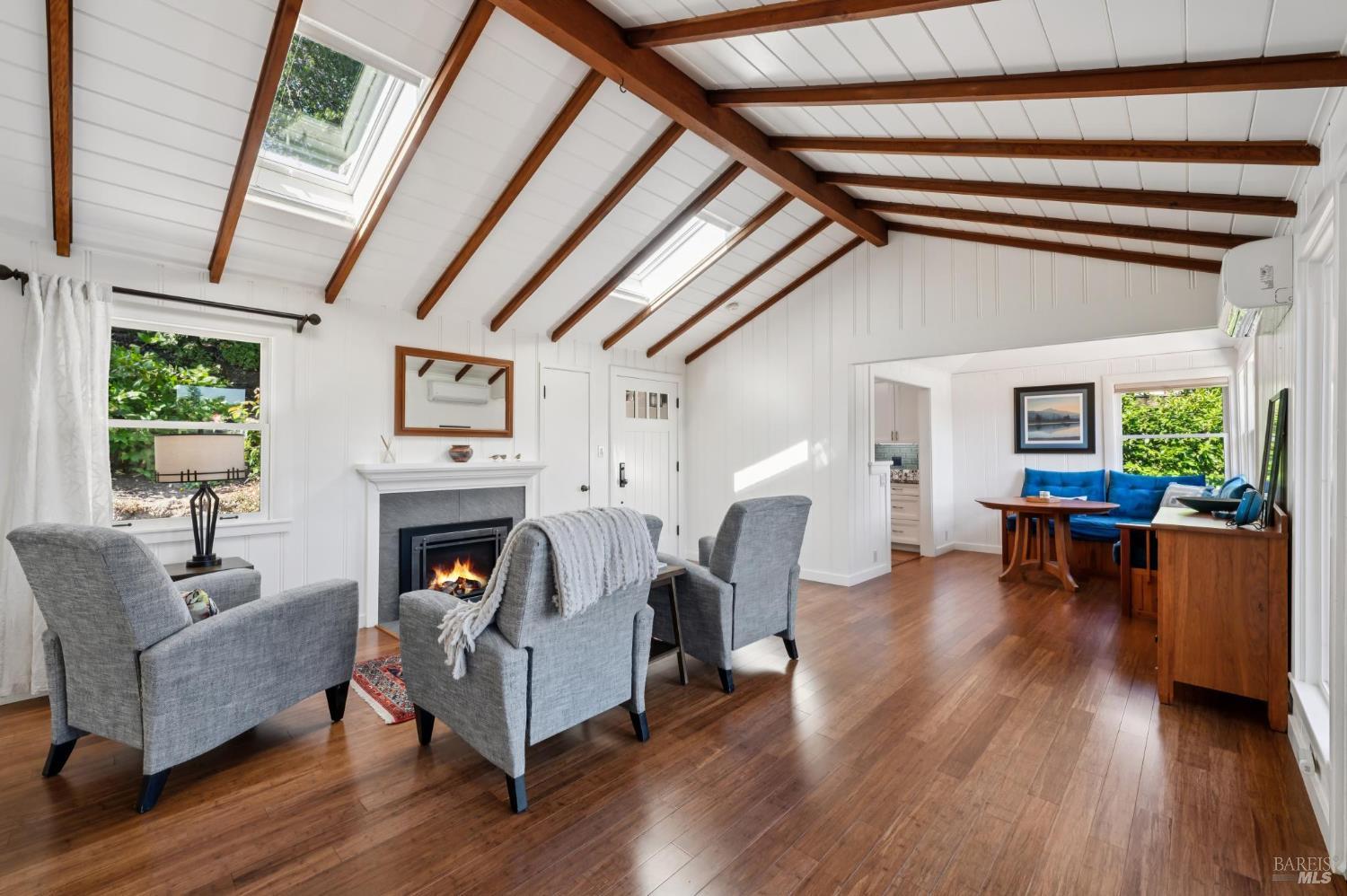 Detail Gallery Image 8 of 36 For 144 Melville Ave, San Anselmo,  CA 94960 - 3 Beds | 3 Baths