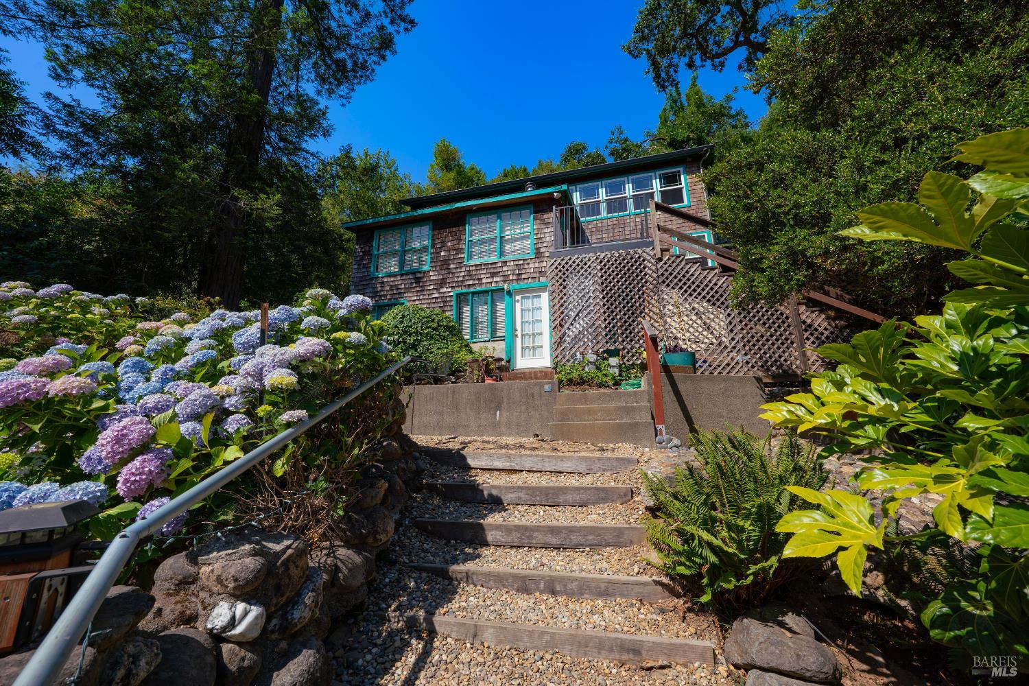 Detail Gallery Image 24 of 26 For 2693 S Fitch Mountain Rd, Healdsburg,  CA 95448 - 4 Beds | 3 Baths