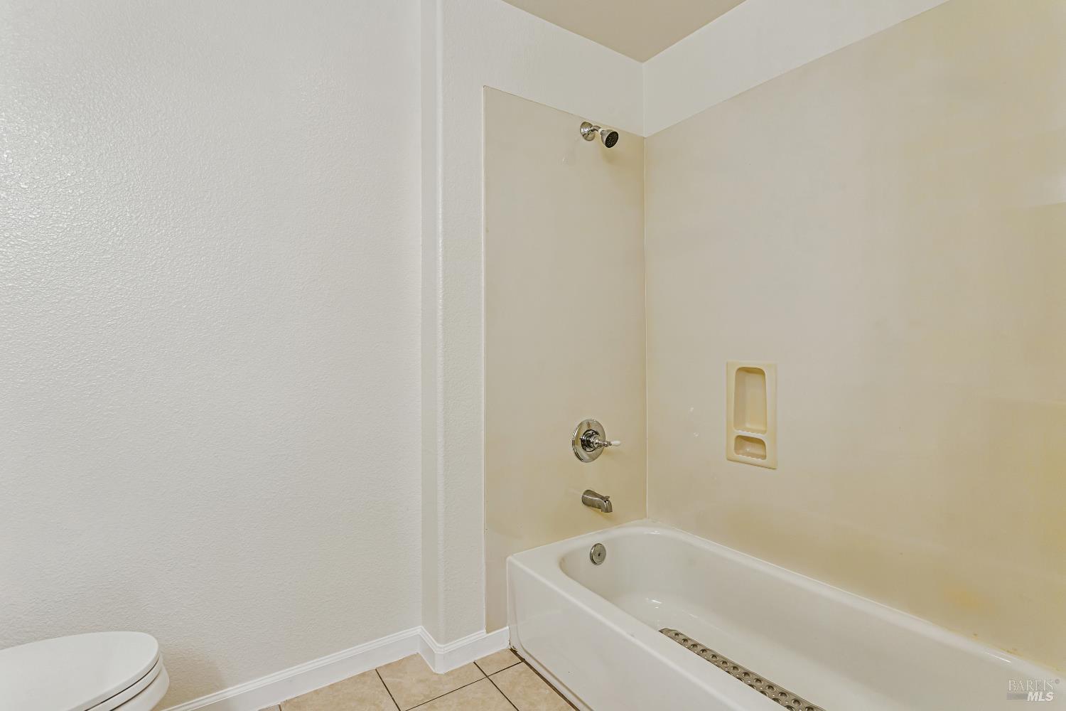 Detail Gallery Image 20 of 26 For 5124 Carisbrooke Ln, Vallejo,  CA 94591 - 3 Beds | 3 Baths