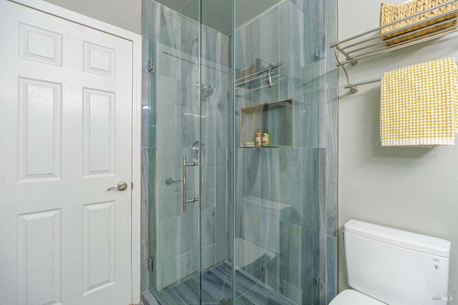 Detail Gallery Image 16 of 29 For 4221 Shelter Bay Ave, Mill Valley,  CA 94941 - 2 Beds | 2 Baths