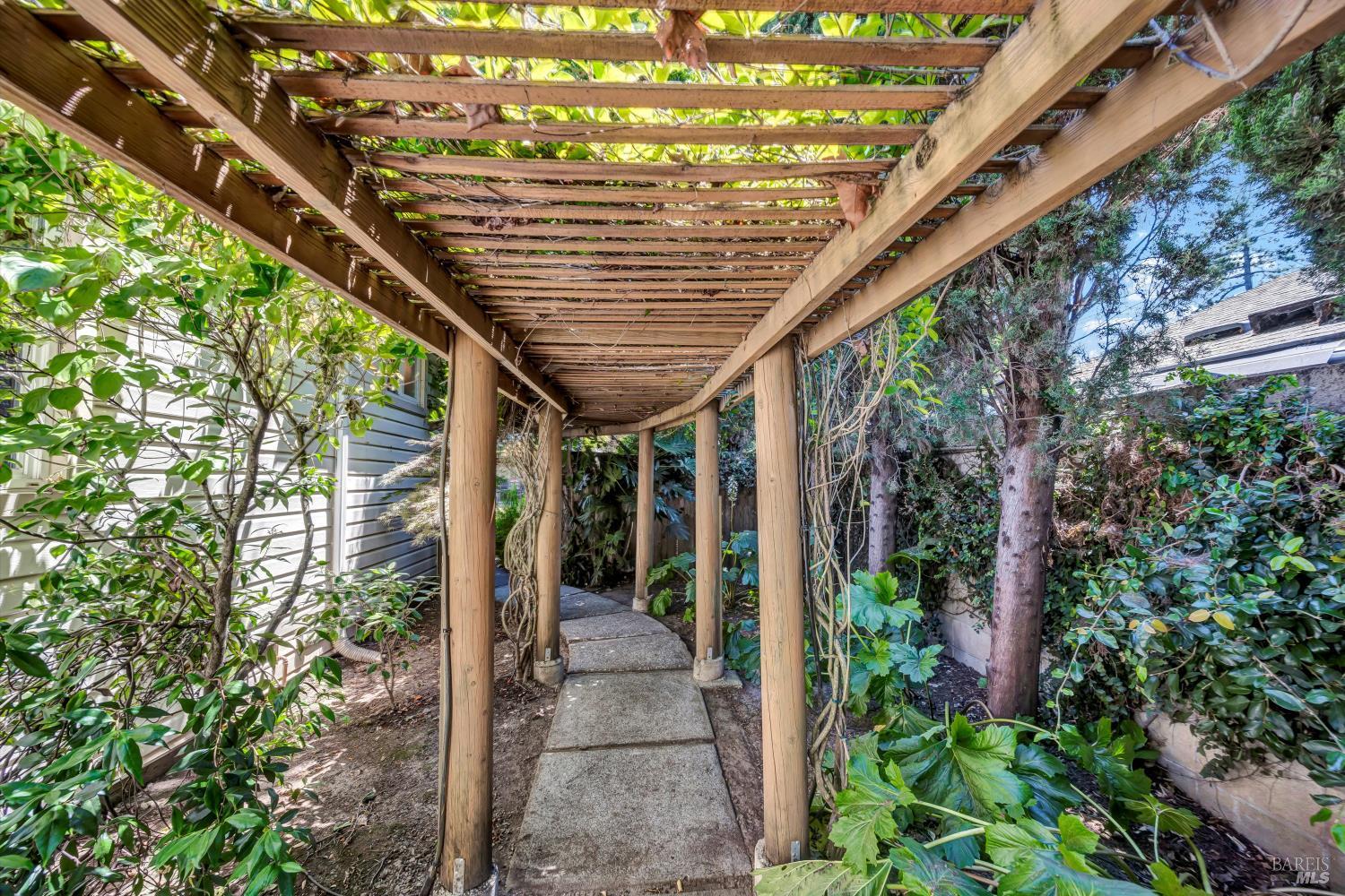 Detail Gallery Image 48 of 63 For 1015 Shetler Ave, Napa,  CA 94559 - 3 Beds | 2/1 Baths