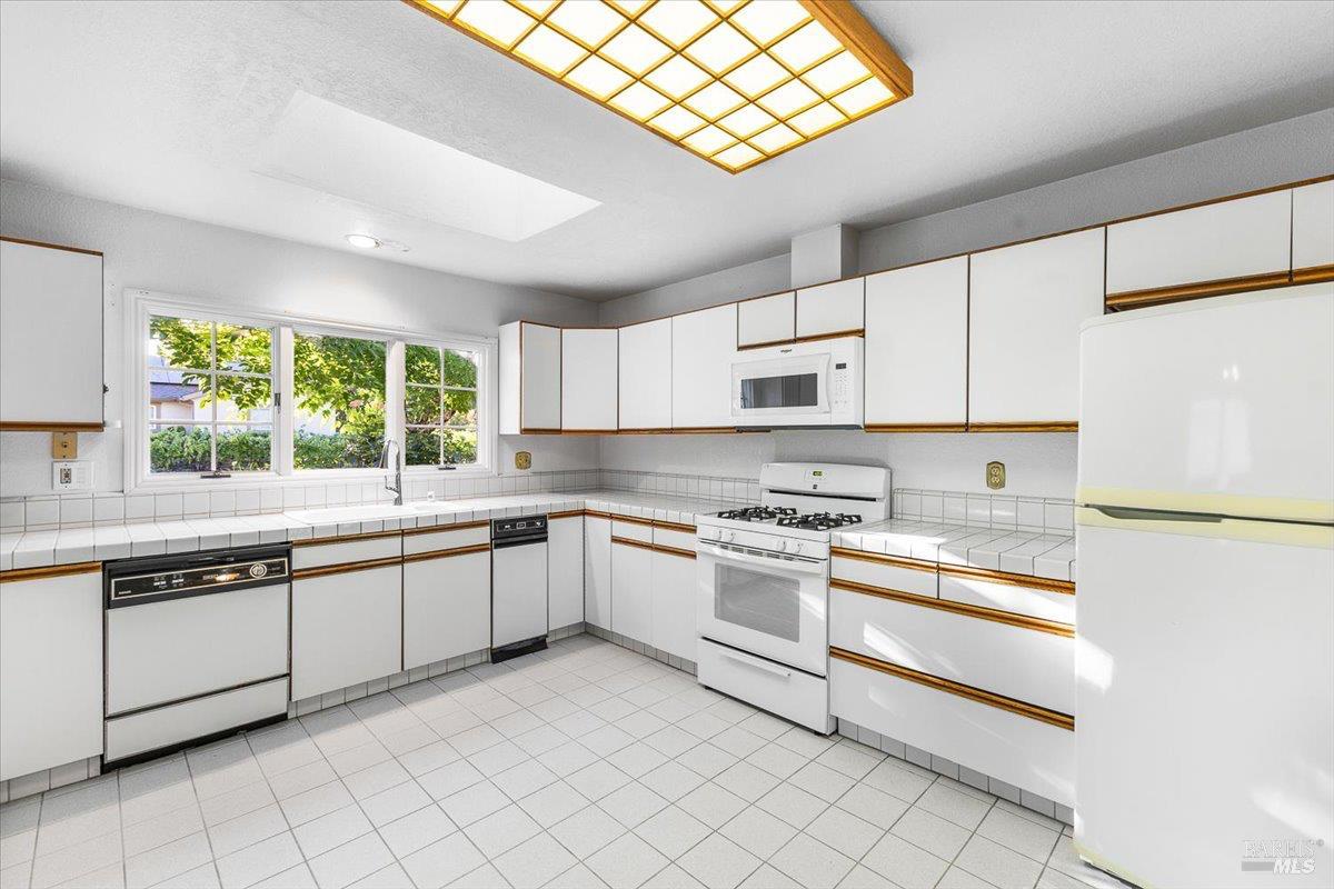 Detail Gallery Image 16 of 55 For 1819 Cedar St, Calistoga,  CA 94515 - 3 Beds | 2/1 Baths