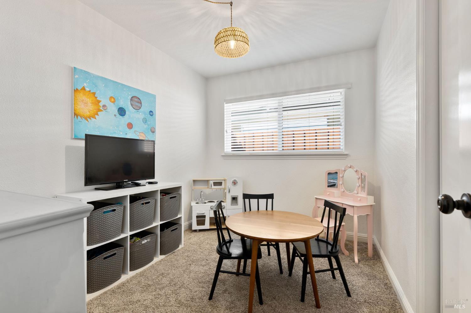 Detail Gallery Image 17 of 30 For 243 Cedar St, Vacaville,  CA 95688 - 4 Beds | 2 Baths