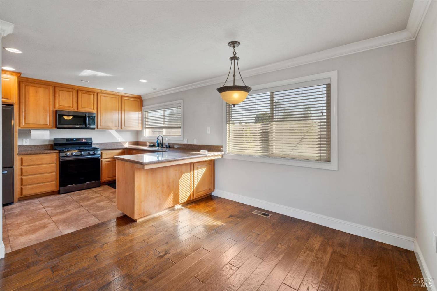 Detail Gallery Image 13 of 33 For 178 Mckinley Cir, Vacaville,  CA 95687 - 2 Beds | 2 Baths
