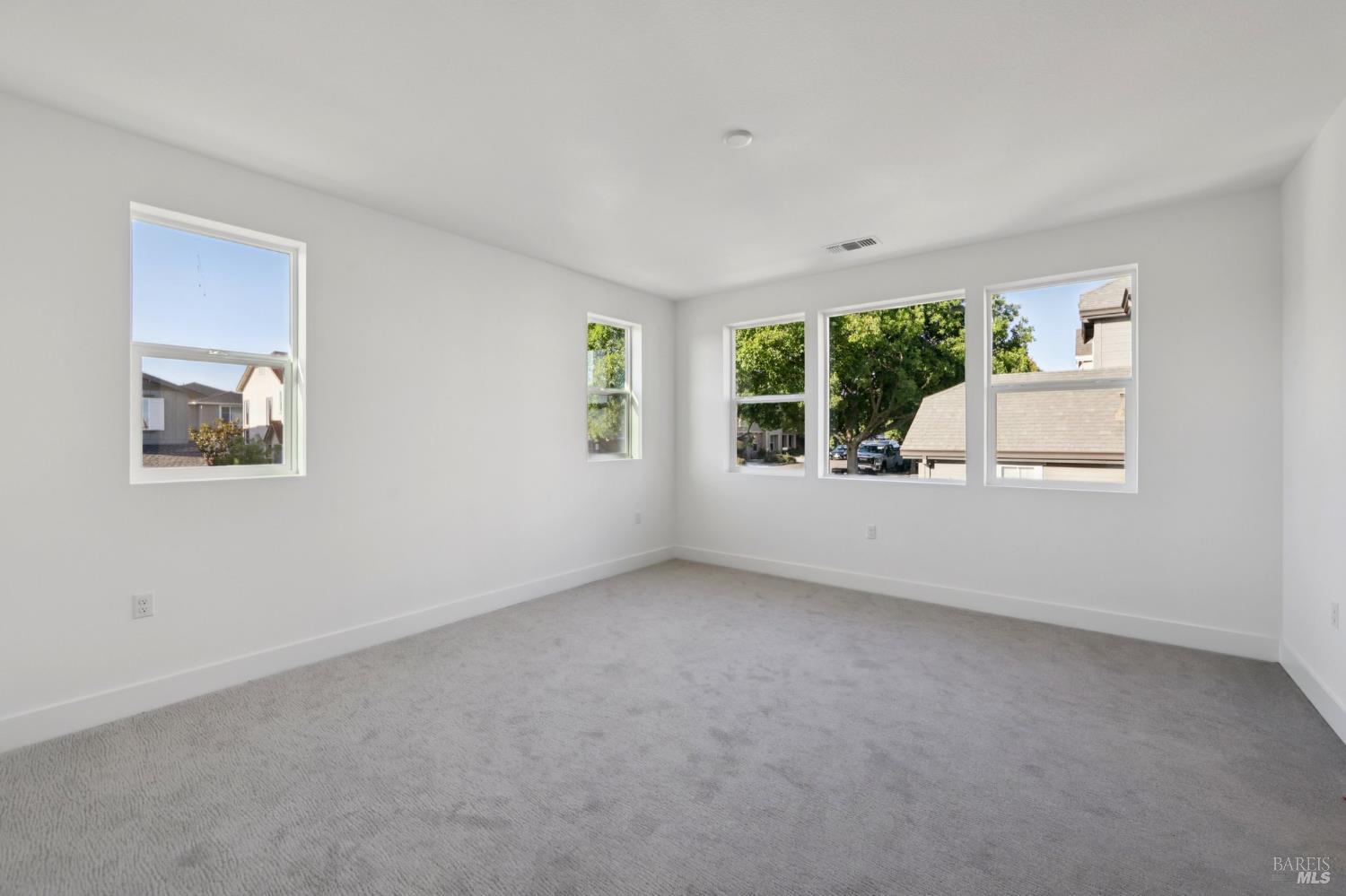 Detail Gallery Image 24 of 40 For 1576 Claritin St, Santa Rosa,  CA 95403 - 4 Beds | 4 Baths