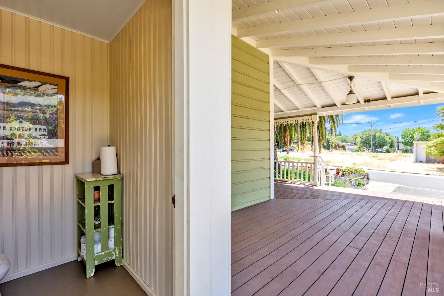 Detail Gallery Image 10 of 71 For 602 W K St, Benicia,  CA 94510 - – Beds | – Baths