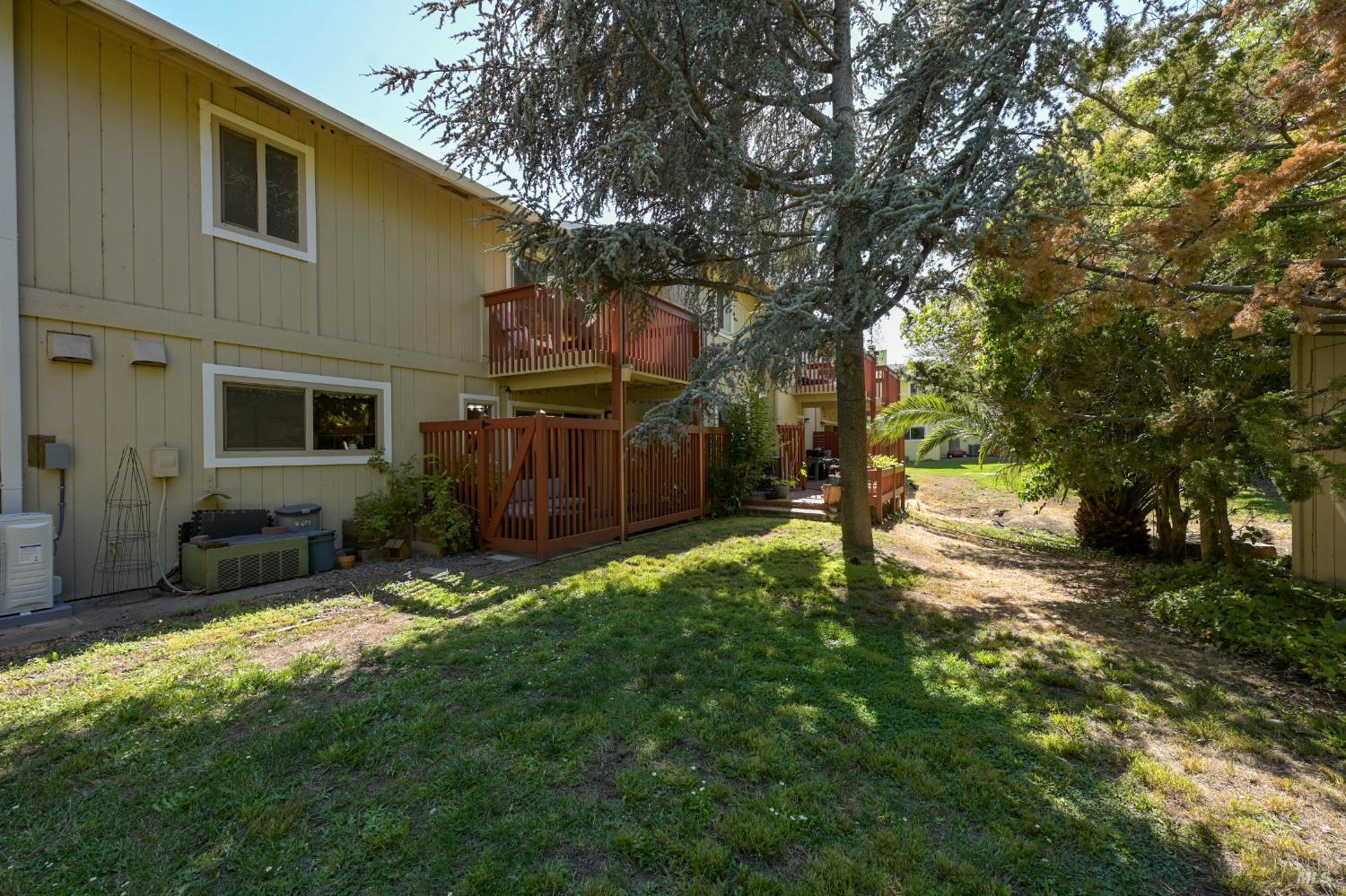 Detail Gallery Image 26 of 32 For 55 Salvatore Dr, Novato,  CA 94949 - 3 Beds | 2/1 Baths