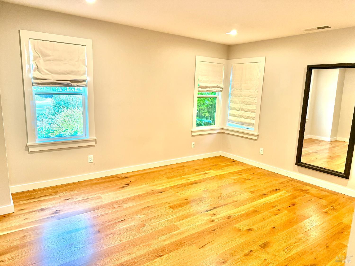 Detail Gallery Image 8 of 13 For 6911 Yount St, Yountville,  CA 94599 - 2 Beds | 1/1 Baths