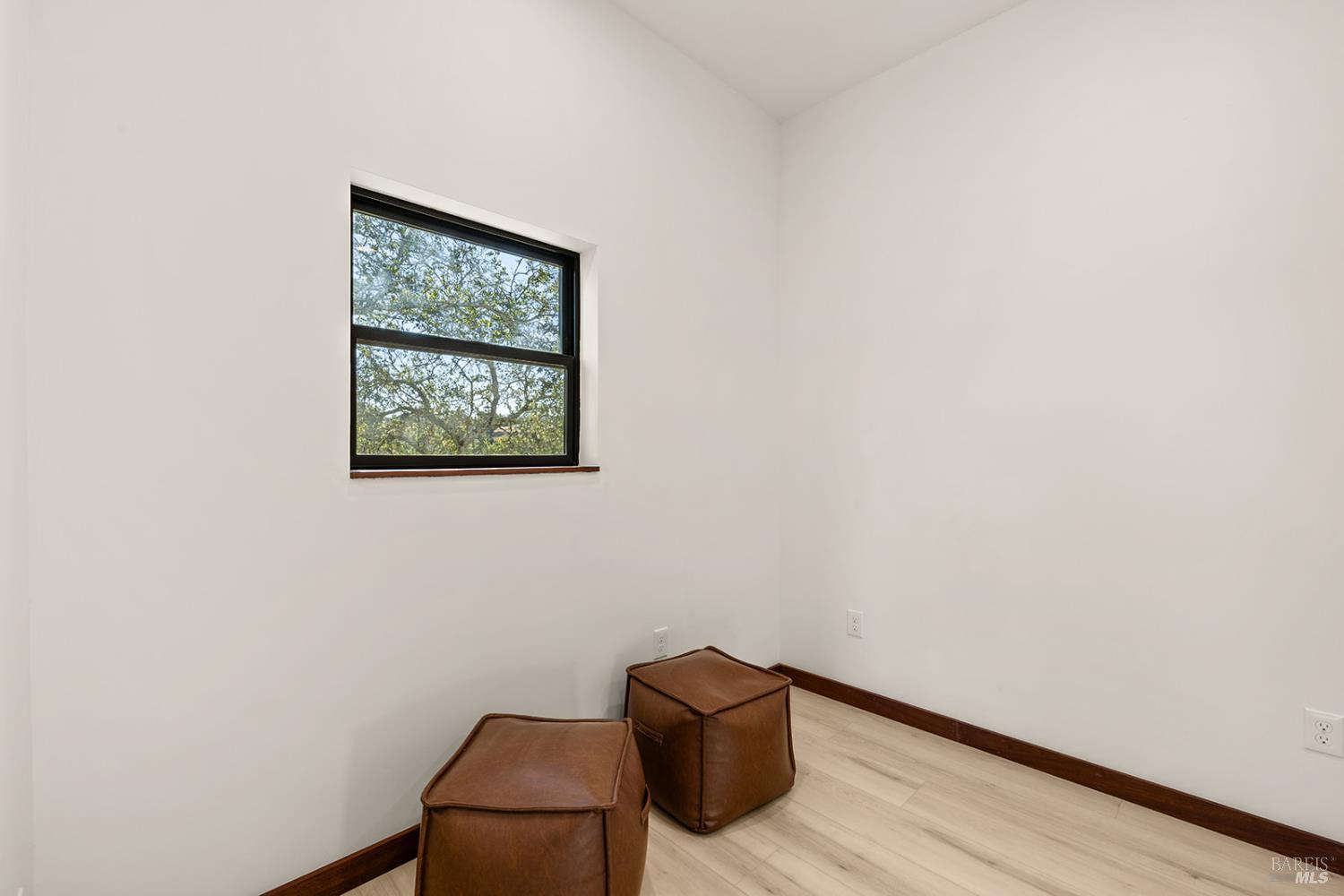 Detail Gallery Image 49 of 93 For 5044 Linda Ln, Santa Rosa,  CA 95404 - 3 Beds | 3/1 Baths