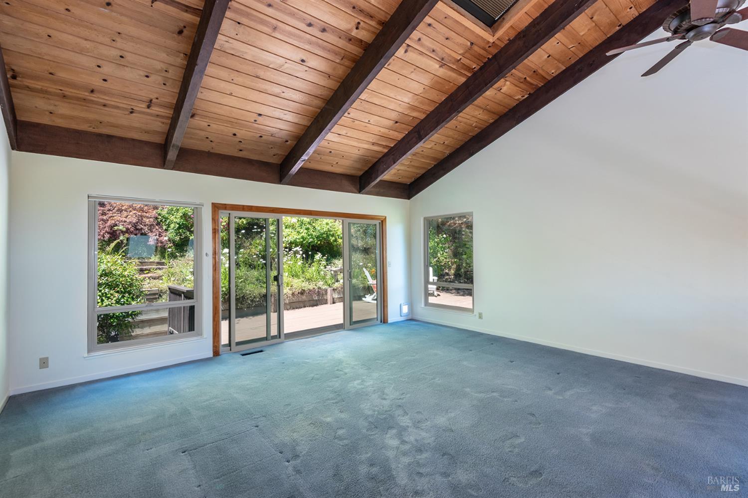 Detail Gallery Image 11 of 25 For 50 Palomino Cir, Novato,  CA 94947 - 3 Beds | 2/1 Baths