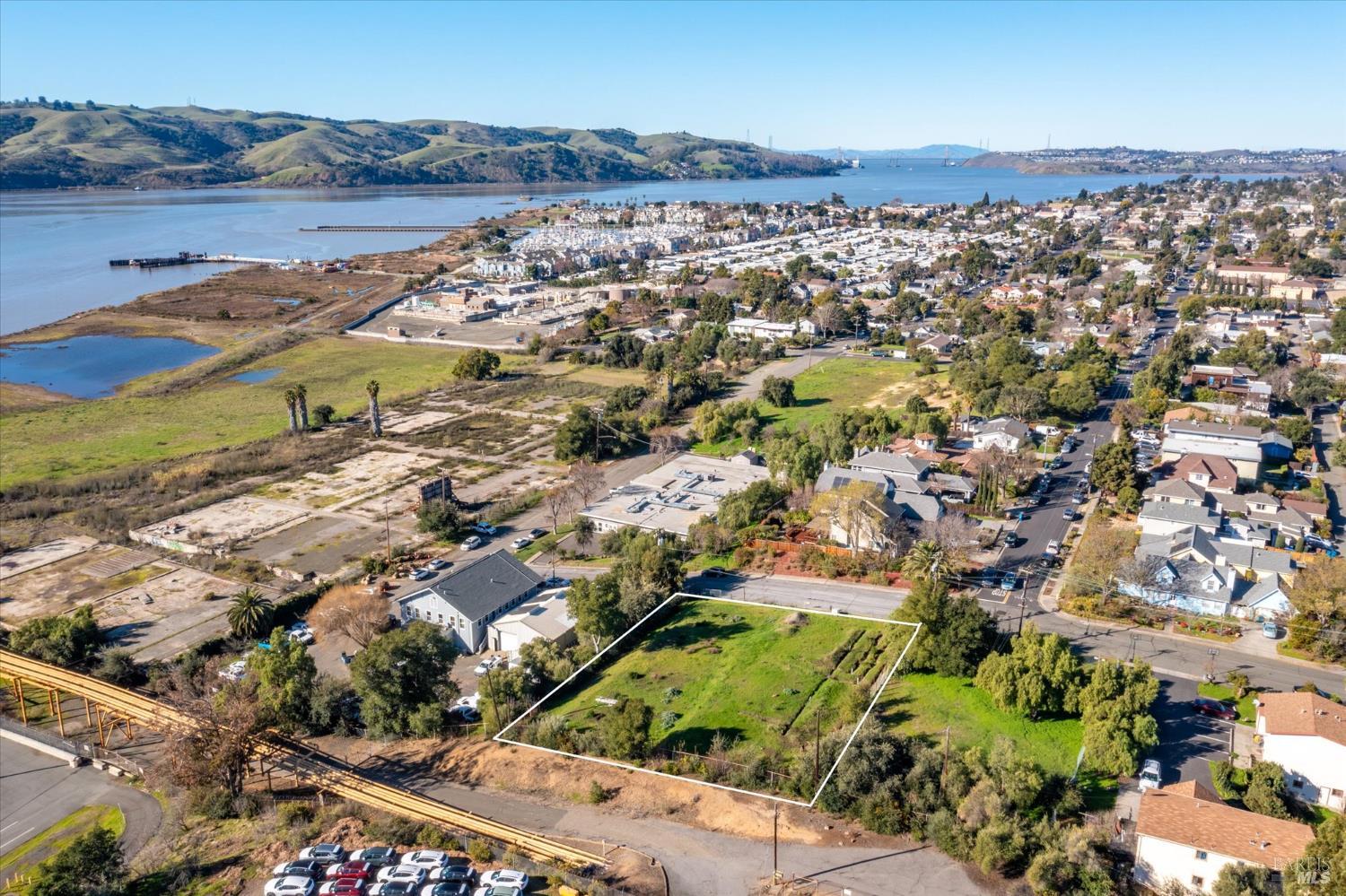 Detail Gallery Image 12 of 26 For 800 E 7th St, Benicia,  CA 94510 - – Beds | – Baths
