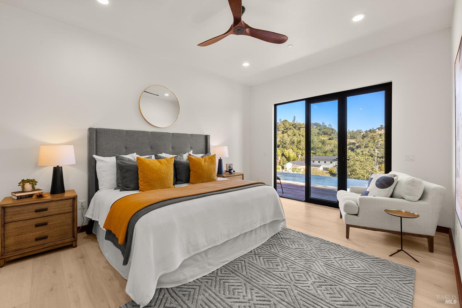 Detail Gallery Image 46 of 93 For 5044 Linda Ln, Santa Rosa,  CA 95404 - 3 Beds | 3/1 Baths