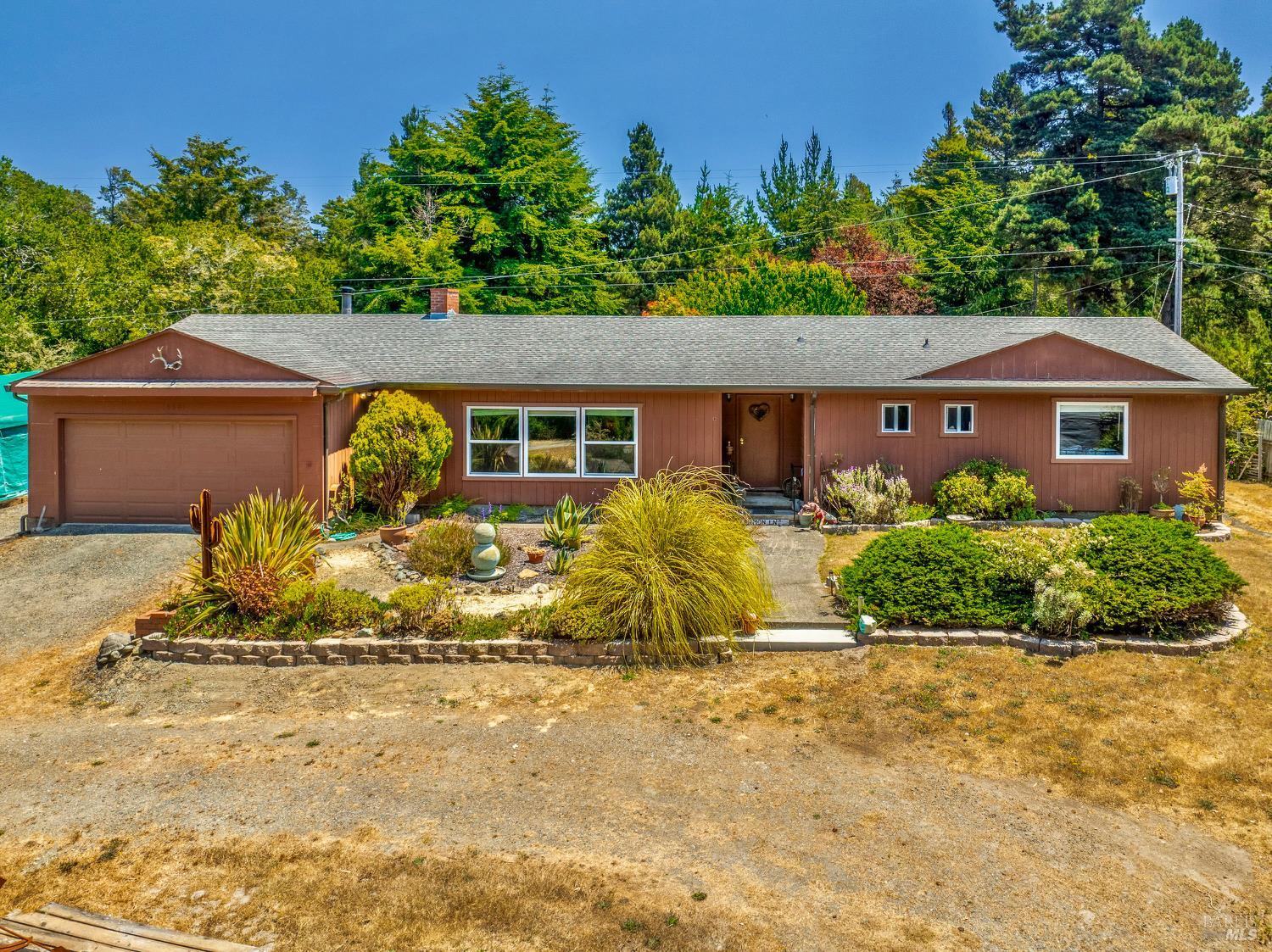 Detail Gallery Image 2 of 32 For 18841 Lahmon Ln, Fort Bragg,  CA 95437 - 0 Beds | 2/1 Baths