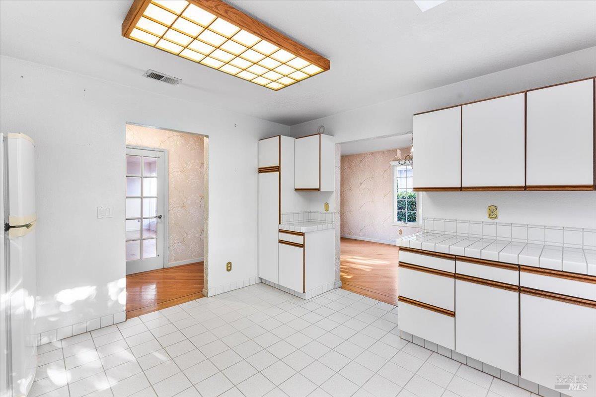 Detail Gallery Image 17 of 55 For 1819 Cedar St, Calistoga,  CA 94515 - 3 Beds | 2/1 Baths