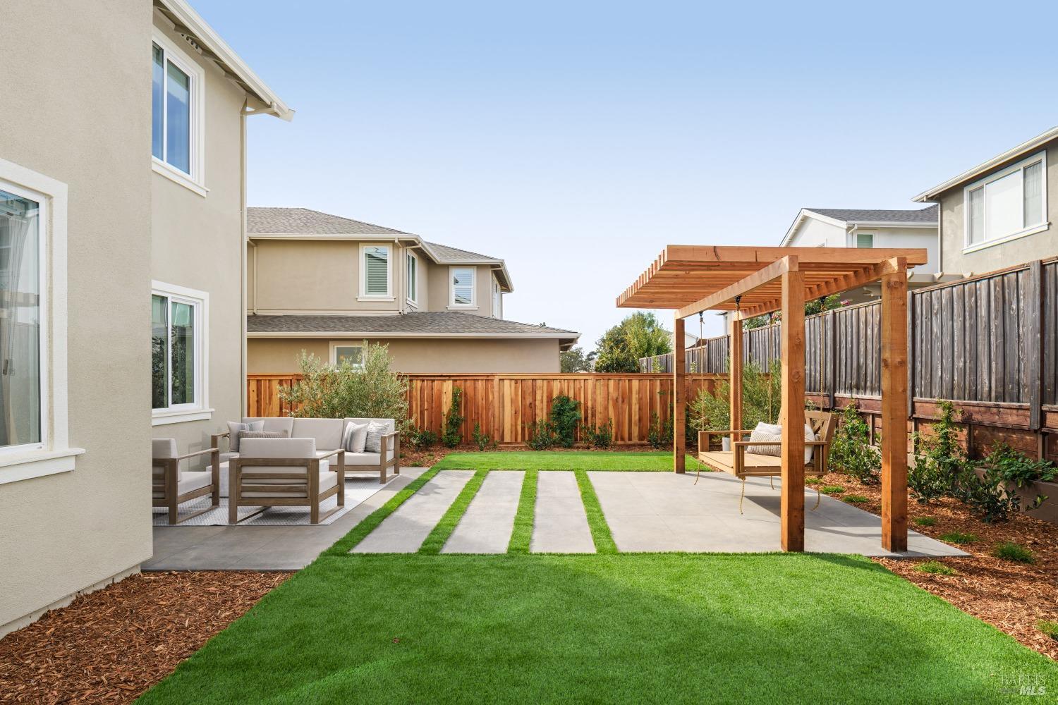 Detail Gallery Image 6 of 6 For 1544 Claritin St, Santa Rosa,  CA 95403 - 3 Beds | 2/1 Baths