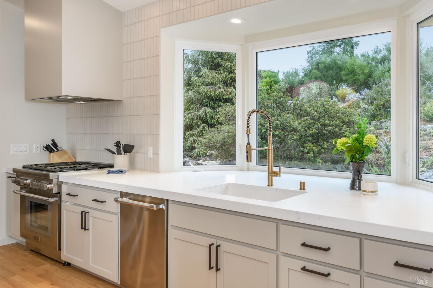 Detail Gallery Image 20 of 58 For 2300 Mill Creek Ln, Healdsburg,  CA 95448 - 3 Beds | 3 Baths