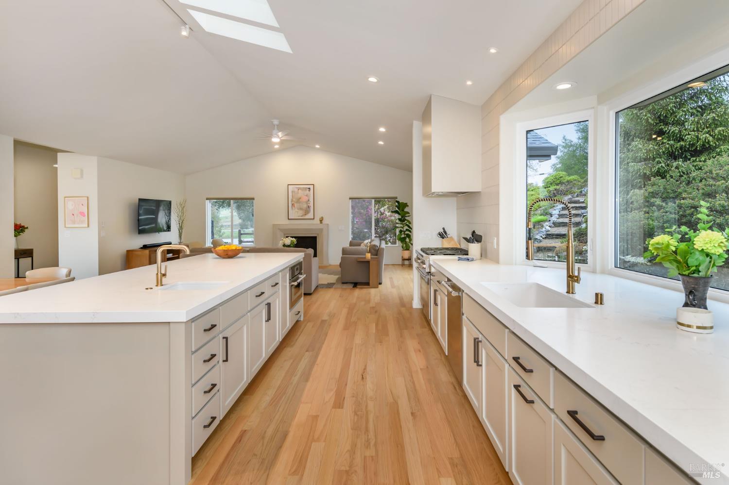 Detail Gallery Image 18 of 58 For 2300 Mill Creek Ln, Healdsburg,  CA 95448 - 3 Beds | 3 Baths