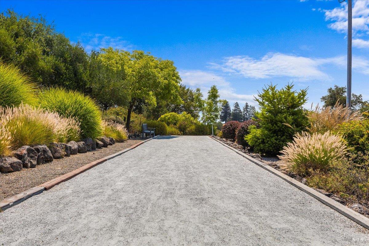 Detail Gallery Image 50 of 58 For 2300 Mill Creek Ln, Healdsburg,  CA 95448 - 3 Beds | 3 Baths