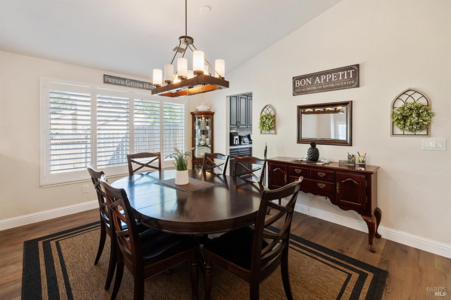 Detail Gallery Image 14 of 60 For 654 Rutgers St, Vacaville,  CA 95687 - 5 Beds | 3 Baths