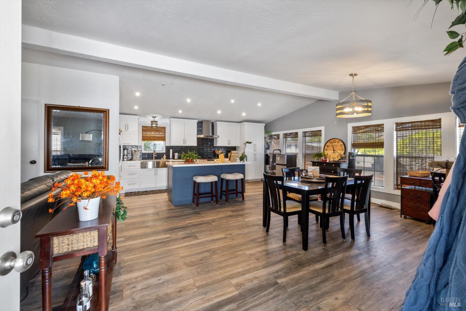 Detail Gallery Image 4 of 20 For 137 Lemon Tree Cir, Vacaville,  CA 95687 - 2 Beds | 2 Baths